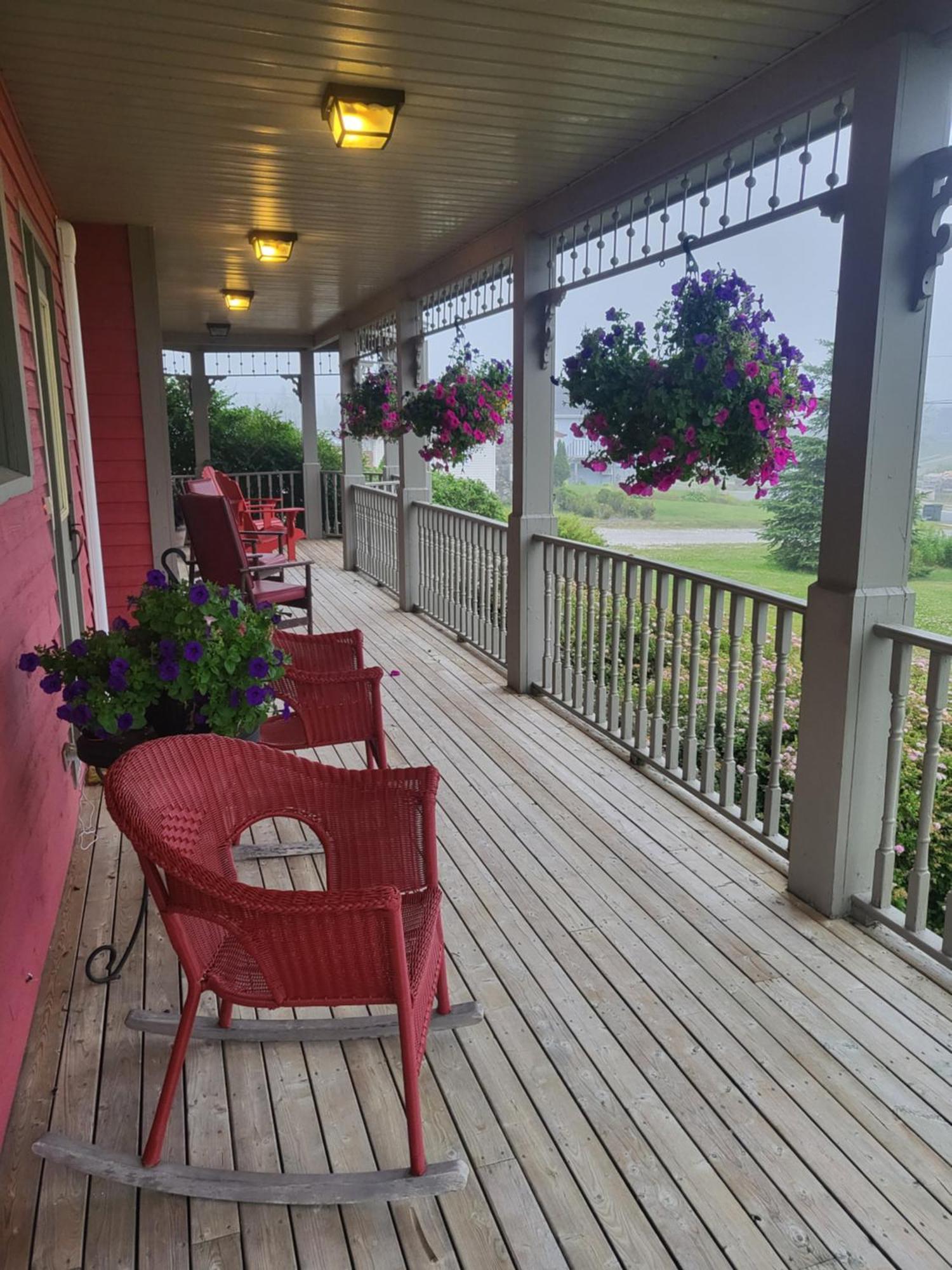 Cranberry Cove Inn Louisbourg Ngoại thất bức ảnh