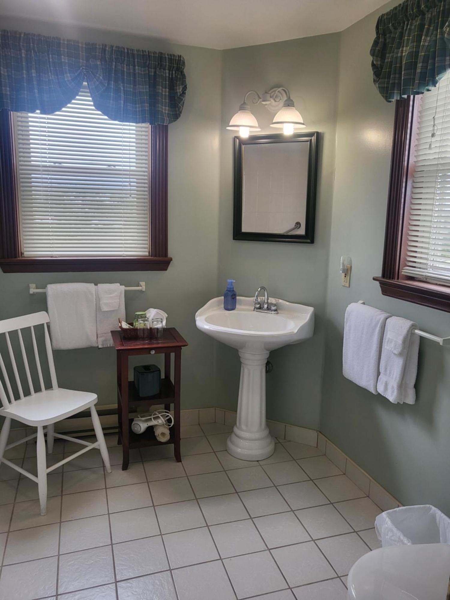 Cranberry Cove Inn Louisbourg Ngoại thất bức ảnh